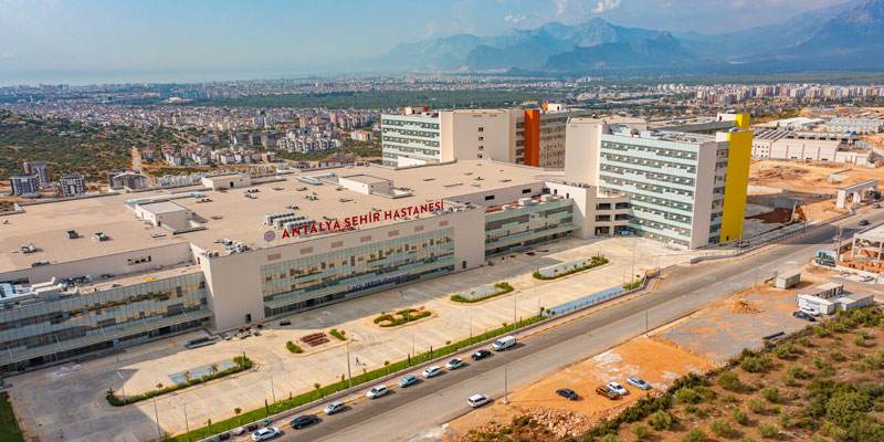 Antalya 1000 Yataklı Şehir Hastanesi Yapım İşi’nin geçici kabulü 5 Ekim 2023 tarihinde yapılmıştır.